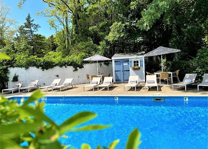 The Seagrove Suites & Guest Rooms