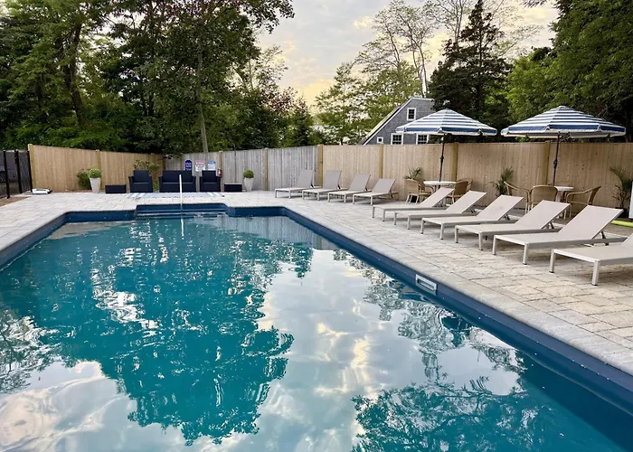 The Seagrove Suites & Guest Rooms